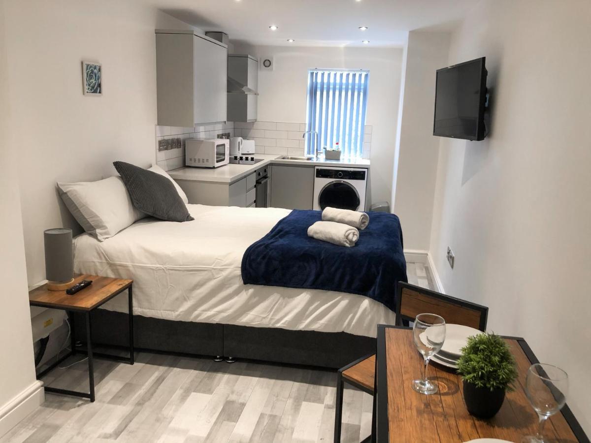 10Min To City - Free Parking - Private Studio - Contractor Friendly Mánchester Exterior foto